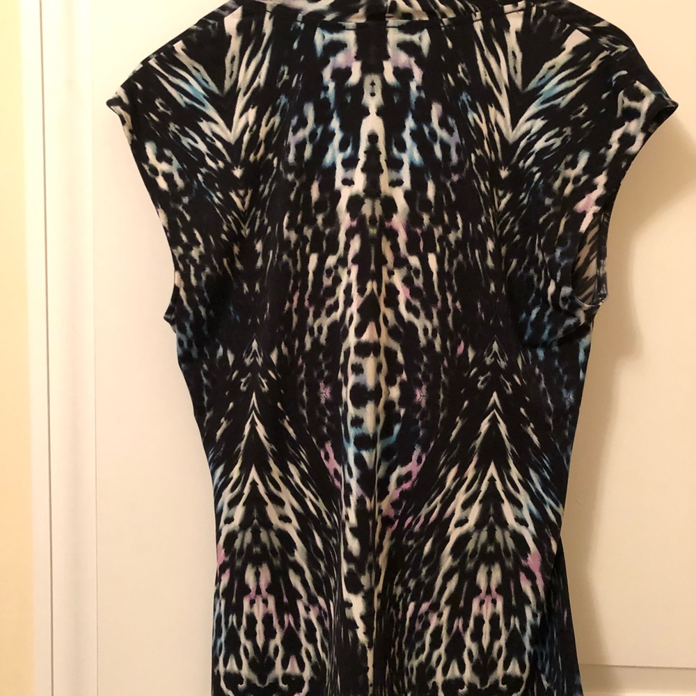 Vince Camuto women’s top, size medium.